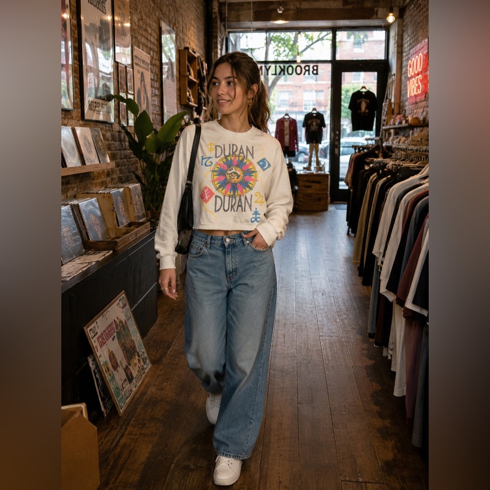 Daydreamer Brand crop sweatshirt DURAN DURAN.
New without tags.
Sz XS
junior